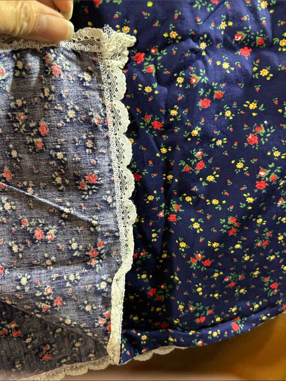 Vintage small print Navy Floral Lace-Trim similar to Jessica McClintock 137